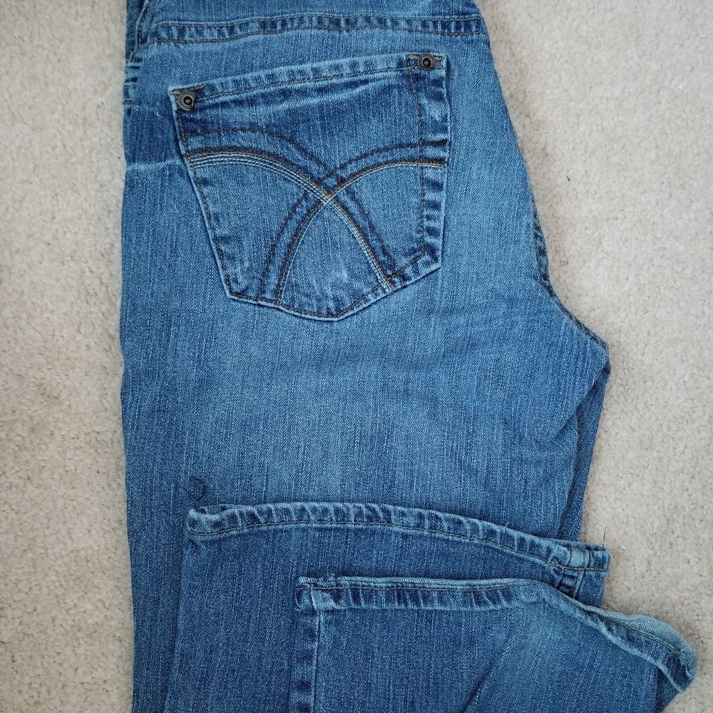 Maurices jeans